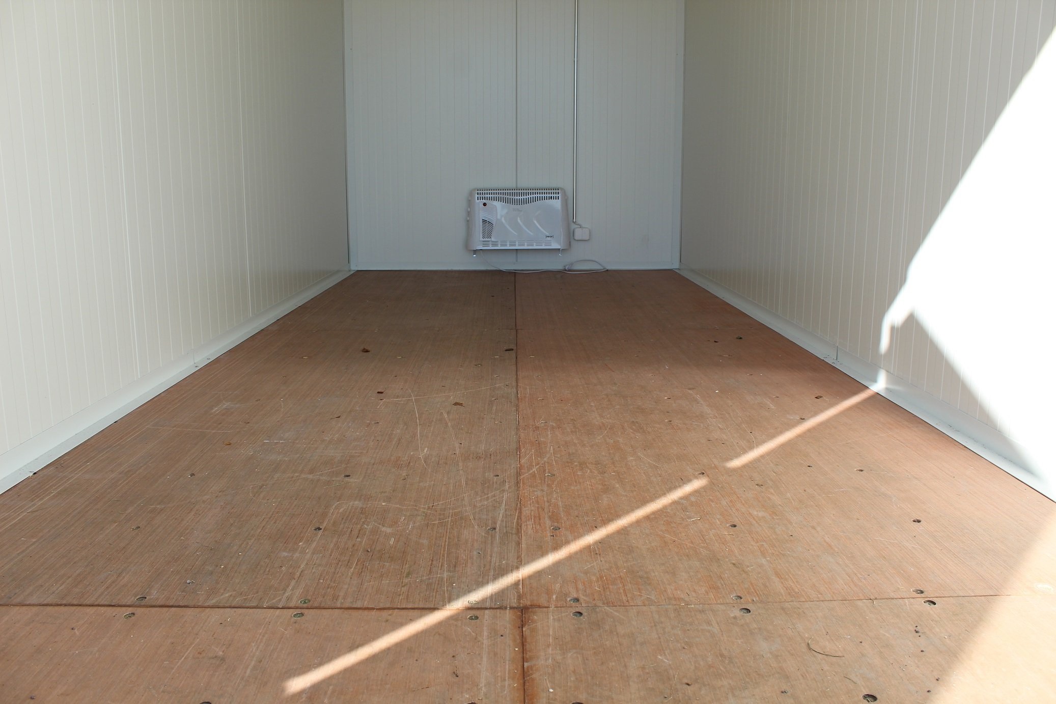 20′ insulated container
